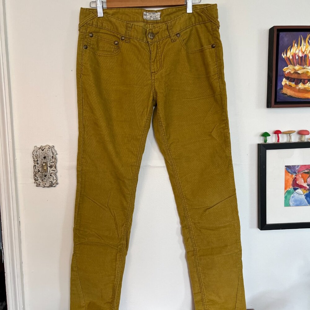 Free People / Corduroy Skinny Slim Pants / Womens Size 30 / Mustard Yellow